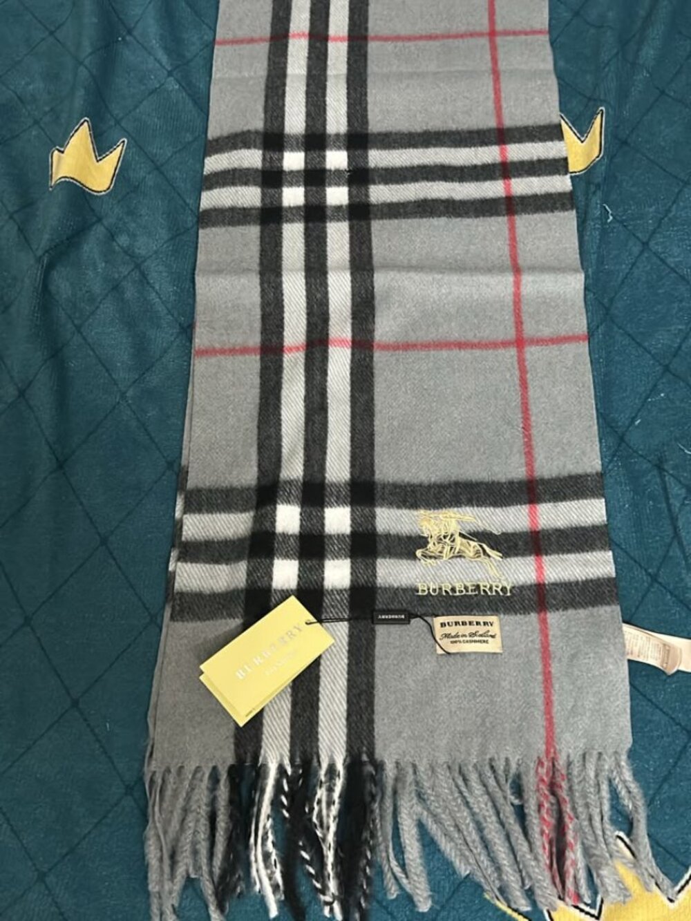 Burberry Scarf - Picture 2 of 3
